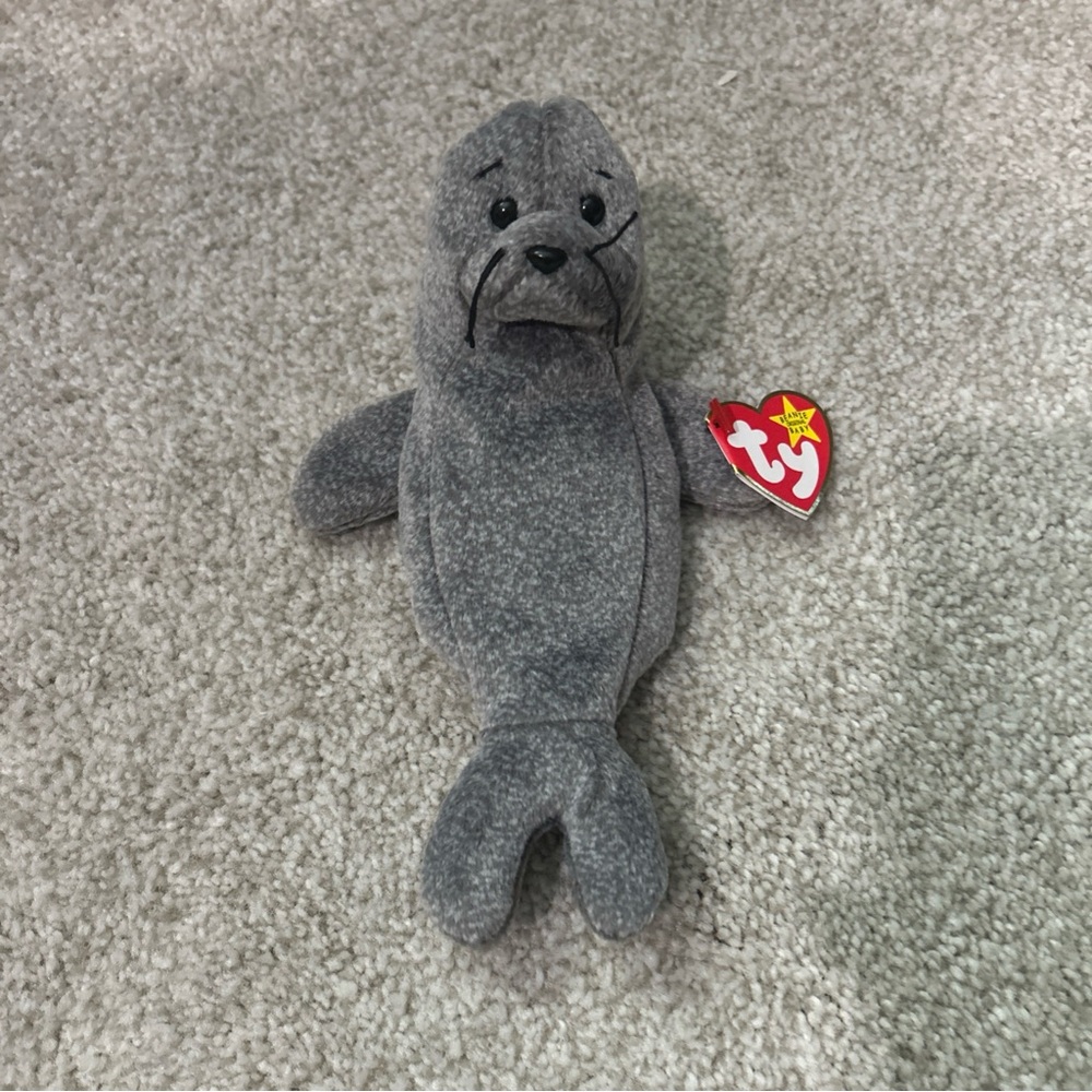 Ty Plush Seal in Gray